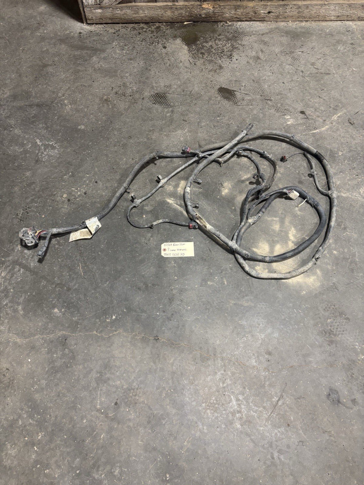 2007 2008 DODGE RAM 1500 CHASSIS FRAME HARNESS 56055681ad 4dr Shortbox