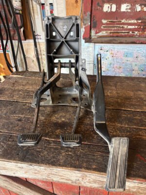 98-'02 Dodge Ram Clutch Brake Throttle Pedal Assembly